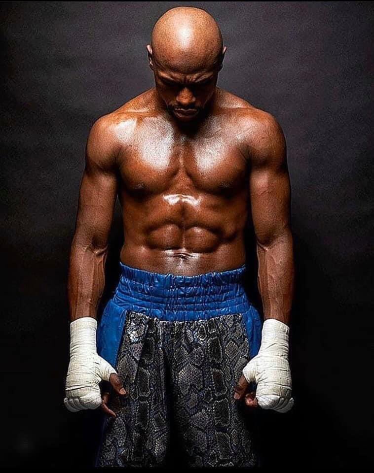 n8tivetvgh's tweet image. @FloydMayweather says his retirement ends in 2020 #boxing #NativeRadio