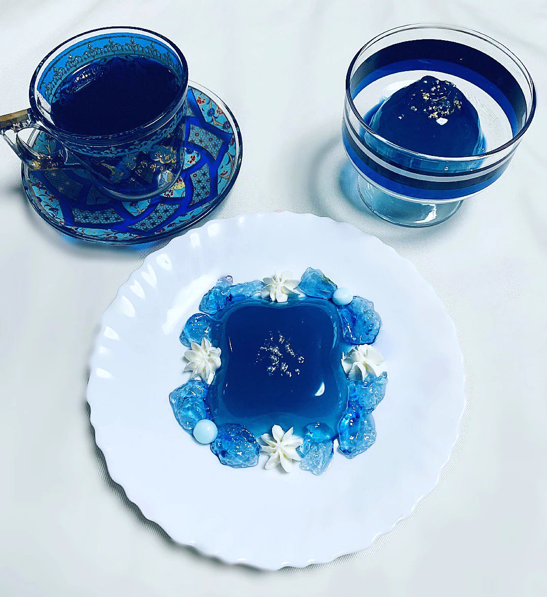 芸術的！青の手作りスイーツがオシャレすぎる件