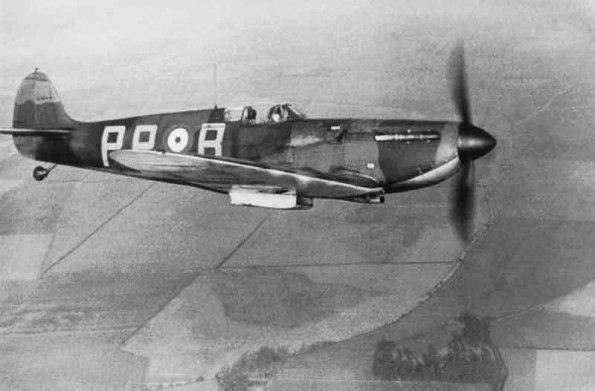 LimaSectorOps's tweet photo. #OnThisDay #1941
#609 (West Riding) Squadron @RoyalAirForce undertook some practice flying. In addition, sixteen aircraft in flights of four carried out convoy protection patrols off the #Humber.
Plt Off Jean ’#Pyker’' #Offenburg landed by mistake at #Wellingore.. https://t.co/5nlTRaLtwN