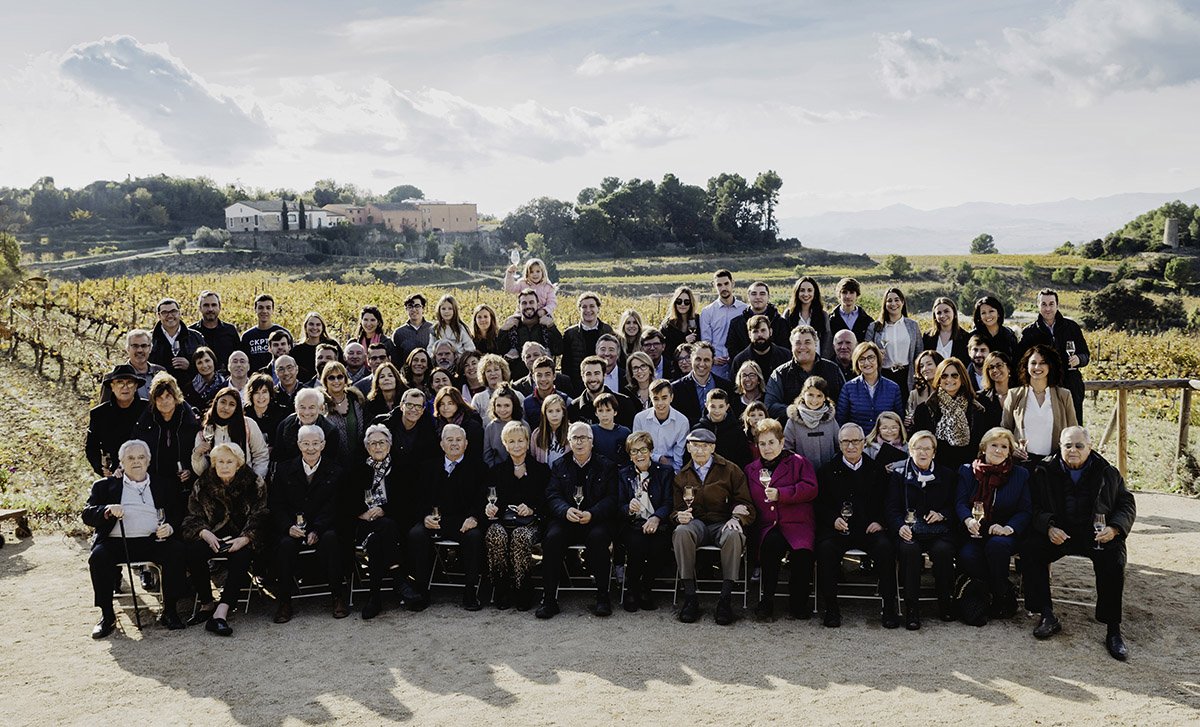 👉La campanya nadalenca de Corpinnat s'inicia amb una trobada intergeneracional de les 9 famílies. #corpinnat
naciodigital.cat/cupatges/notic…