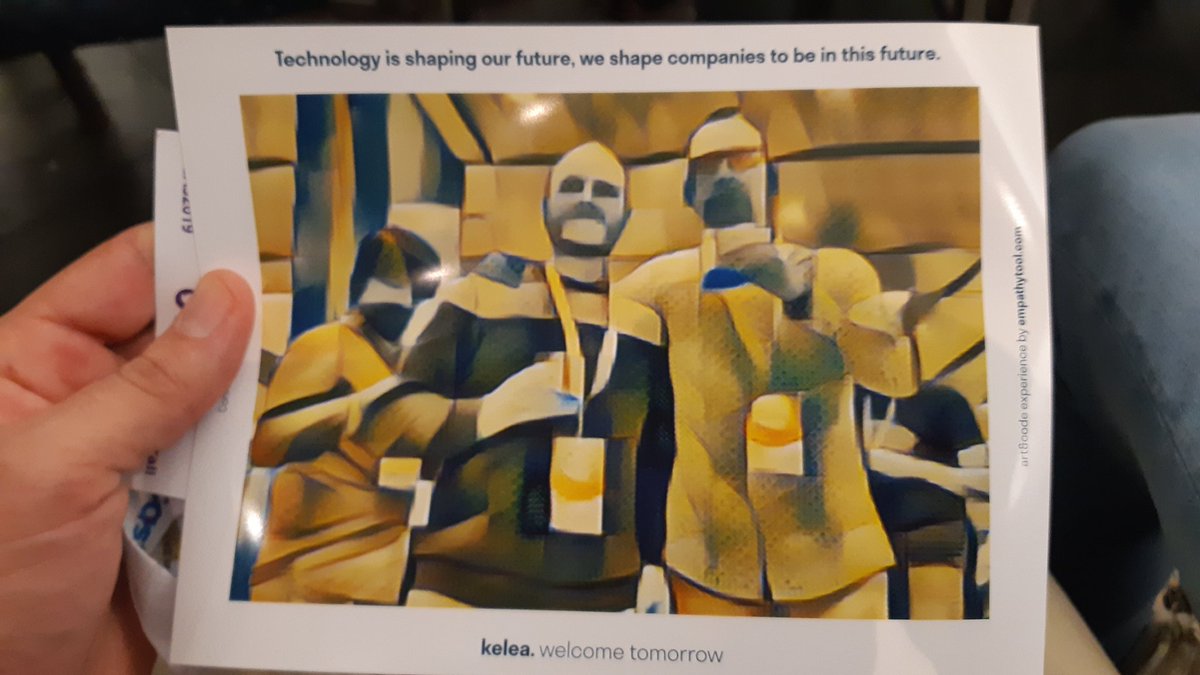 Pedazo de foto con <a href="/cmvillar/">César Villar 🍊</a> gracias a <a href="/KeleaCompany/">Kelea</a> en #CAS2019 Que os parece @Paradalia_lab??