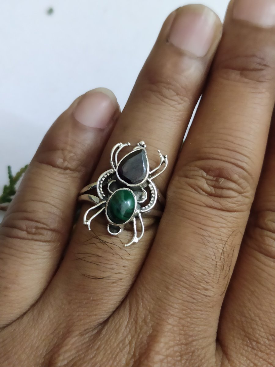 gemstonejewelr3's tweet photo. Malachite 💚With Garnet❤️ Gemstone Ring💍 In Sterling Silver
Green 💚Stone Ring,Red❤️ Stone Ring,Two Gemstone 💎Ring,Insect🕷️ Ring
One Of A Kind 💕
buy at👉https://t.co/Zb9eNaQE1T
#gemstonesring #malachitewithgarnetring #malachitering #garnetring #insectring #925sterlingsilver https://t.co/ZJpHIZSrkz