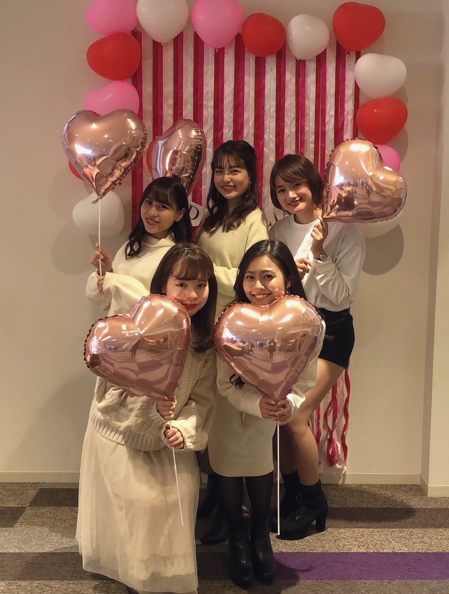 missdwc2019_4's tweet image. 今日は箱の中身はなんだろな？
してきましたっ！！
なんと……優勝〜🏅✨うれぴいぃ❤️
中身がスライムで指先の懐かしい感覚で
すぐ分かっちゃった〜😎

そしていよいよ明日ファイナルステージ
ついにこの日がやってきたのかぁ
緊張と不安でドキドキだけど
最後は楽しむぞ〜っ！！❤️