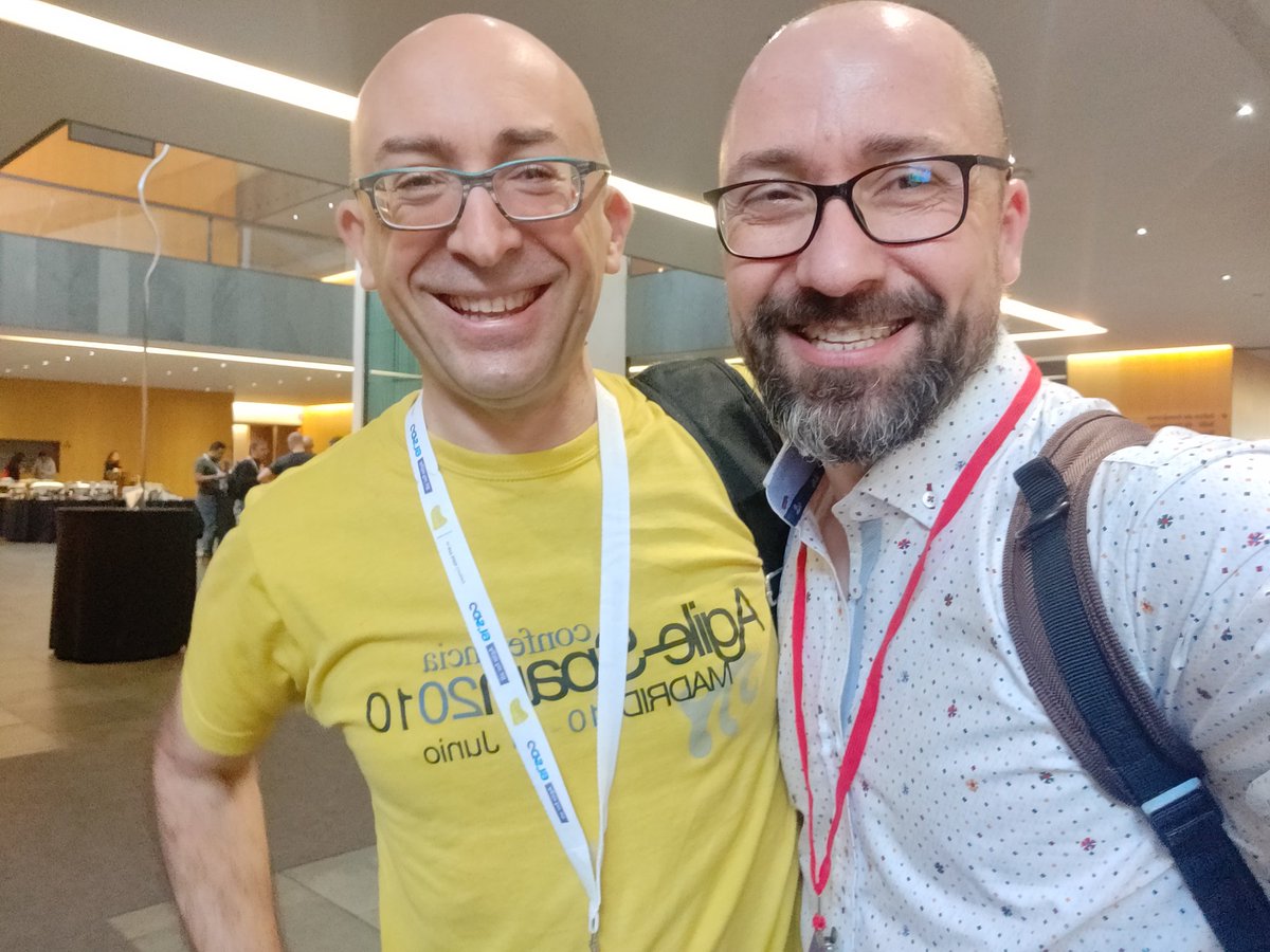 Es el 10 aniversario de la <a href="/confagilespain/">Agile In The New Normal</a> , sabéis que he ido a todas? Pues he ido a todas.  
Y sabéis quien estaba en el estrado haciendo de MC en el 2010? Y sabéis quién facilitó la primera retro que vi en mi vida? 
Aquí un amigo <a href="/xavi_albaladejo/">Xavier Albaladejo</a> #CAS2019