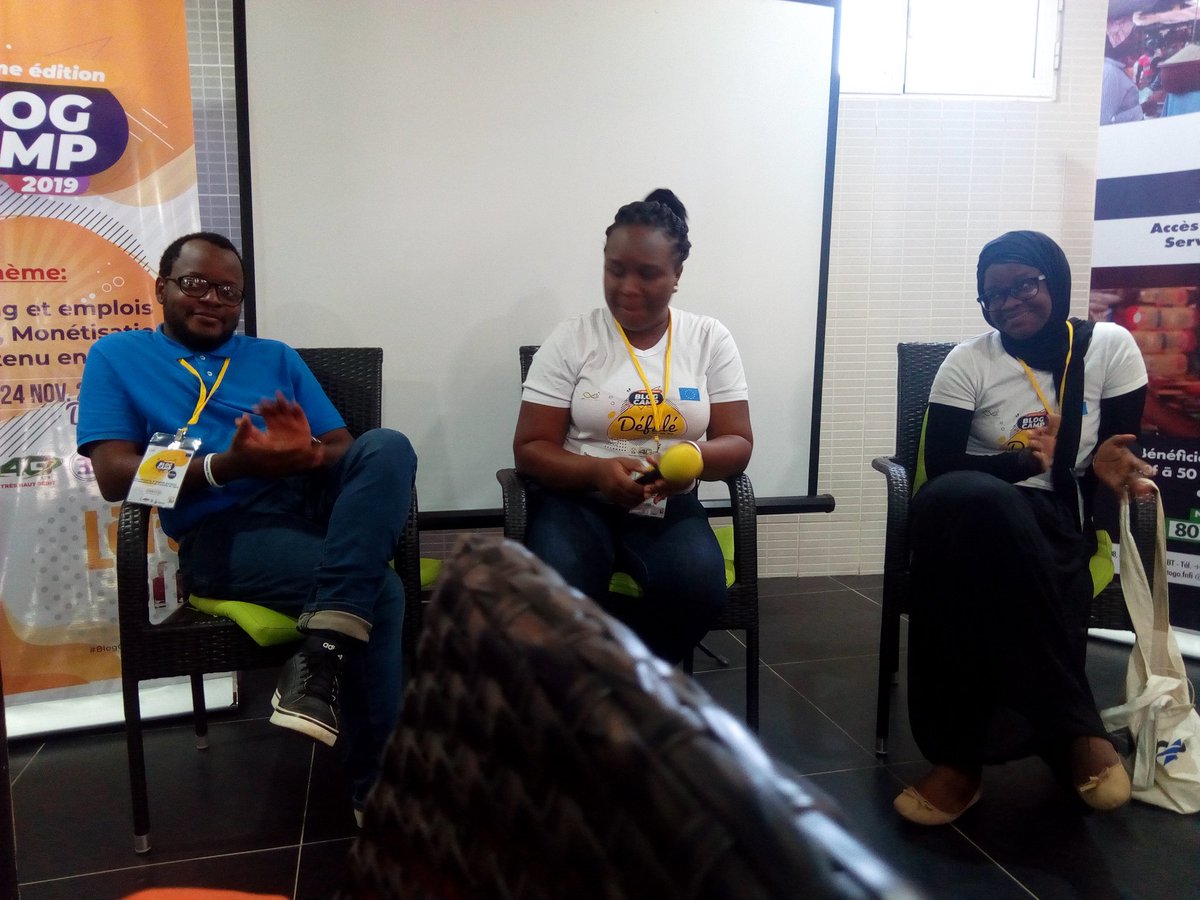 Apush_Bruh's tweet image. Panel de discussion avec @LoukiGirl @Nkowa_ @boad_official 
Theme: Contenu Marque et Notion D'Influence.

#BlogCamp,  @AmbUETogo, @boad_official, @Blog228
@228Events @228togoviwo @togocel_tg, @fnfi_togo, @TogoDosi.
#BlogCamp228, #Défalé, #FADEF #HotelDefale #tourism