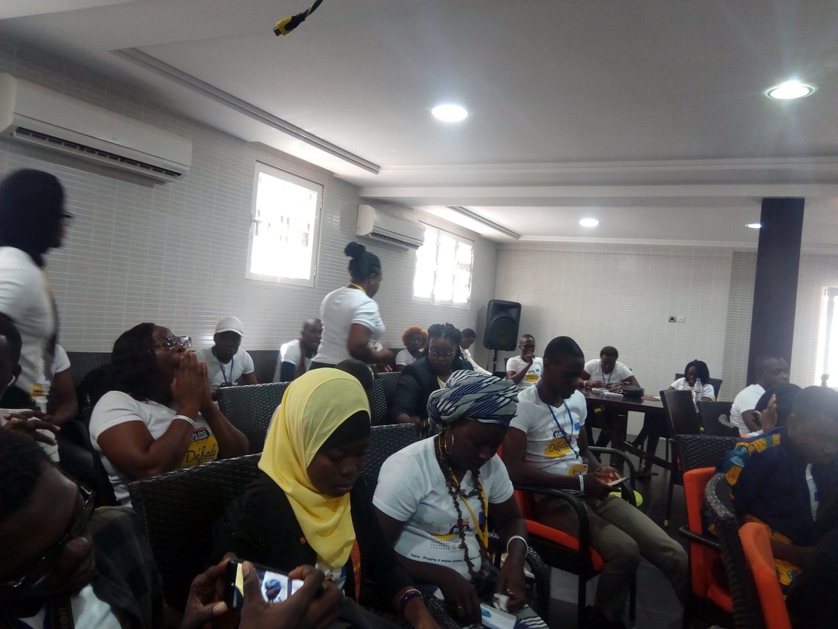 Apush_Bruh's tweet image. Panel de discussion avec @LoukiGirl @Nkowa_ @boad_official 
Theme: Contenu Marque et Notion D'Influence.

#BlogCamp,  @AmbUETogo, @boad_official, @Blog228
@228Events @228togoviwo @togocel_tg, @fnfi_togo, @TogoDosi.
#BlogCamp228, #Défalé, #FADEF #HotelDefale #tourism