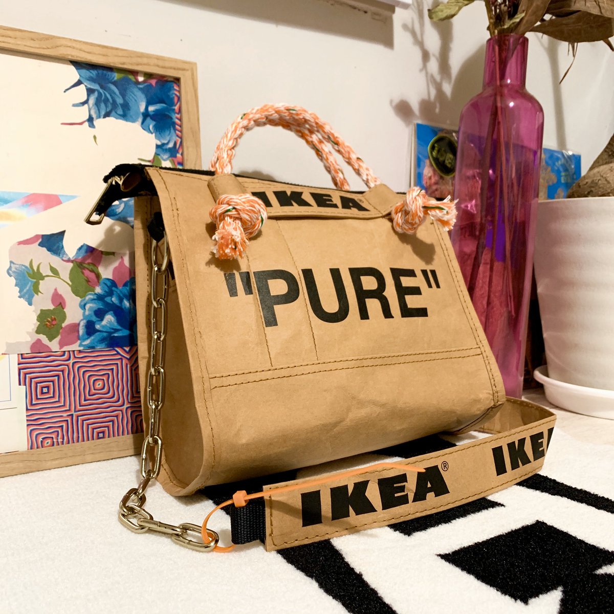 risshi3's tweet photo. IKEA®︎×Virgil Abloh™️
MARKERAD REMAKE CHAIN BAG
''SCULPTURE" to "PURE"
🔥🔥🔥
パイピング始末が難しい😭
持ち手はコーナンで買ったアクリルロープです。今をときめくハリウッド女優に使って欲しいイメージです🔥
#IKEA
#VIRGILABLOH
#MARKERAD
#REMAKEBAG
#offwhite
#SCULPTURE
#CHAINBAG https://t.co/8bb1c62IPJ