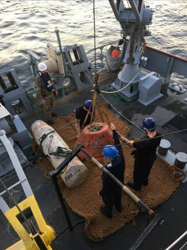 HmsBrocklesby's tweet photo. Working together with our international partners as part of #IMX19, our MCM Force has gained valuable experience. #WeSweepTheSeas #SmallShipsBigImpact @COMUKMCMFOR @HMSLedbury https://t.co/PPk4xcJFcV