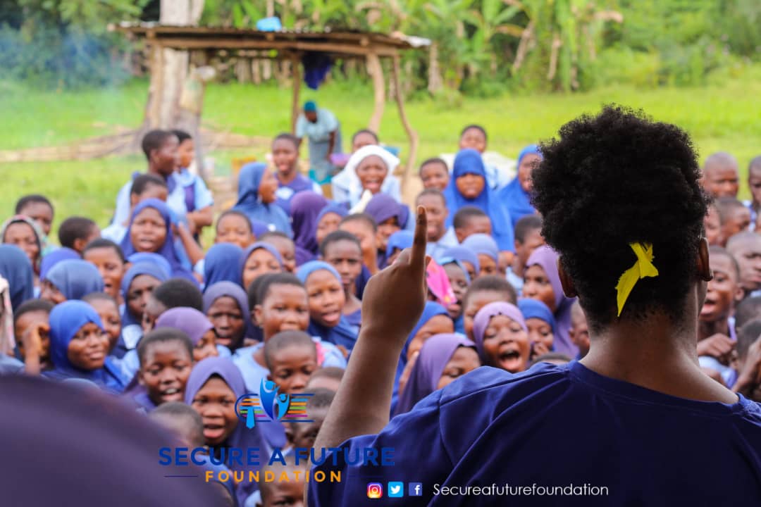 SecureAFutureF1's tweet photo. On Thursday, we were at this school in Moniya Ibadan to speak with the students on the importance of Education and to kickstart one of our numerous projects to ensure that African children and youths, irrespective of gender, have access to quality education.
#educationcannotwait https://t.co/JrV8hlardb