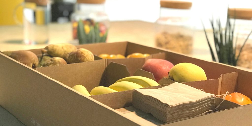 meetbox_espana's tweet photo. Chute de vitaminas 💯% bio y 💯% locales... Cada semana encargamos fruta y verdura (evidentemente) de temporada a nuestro proveedor favorito @disfrutaverdura ! 🍊🍐🍎🍌
#locallygrow #organicfarming
#meetbox https://t.co/vexT8acK73