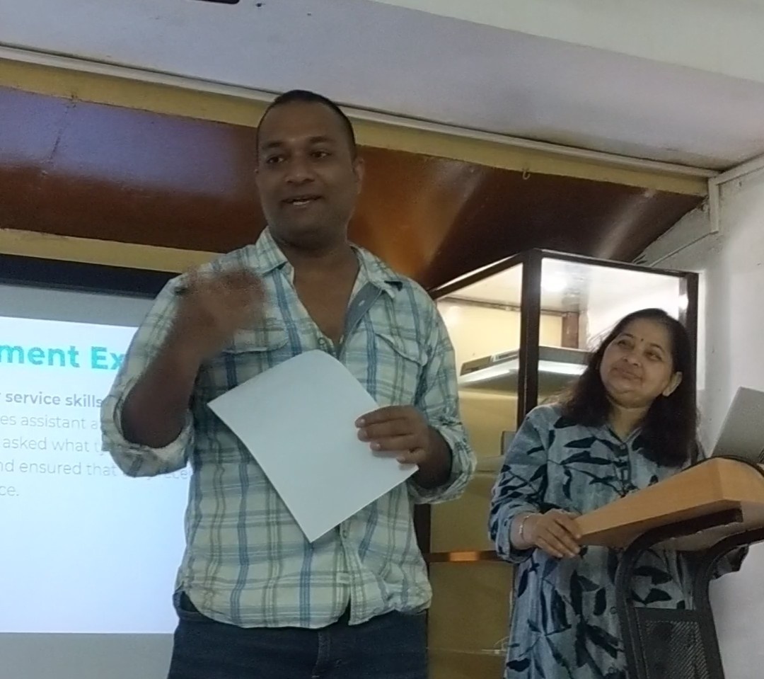 we3academy's tweet image. Speaking about freelancing, being organized and coordination working with different countries. 

#networkingworkshop #we3academy #we3workshop #networking