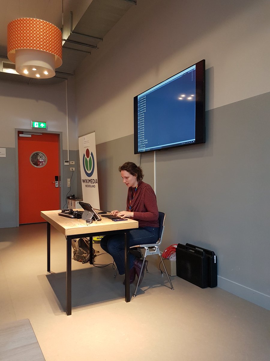 Ciell's tweet photo. Live #regex work by @1Veertje on lists of municipal monuments of #Aalsmeer to turn the unstructured data into a list suitable for #Wikipedia. #Wikitechstorm2019 #WikiTechstorm https://t.co/ZX1slvK0It