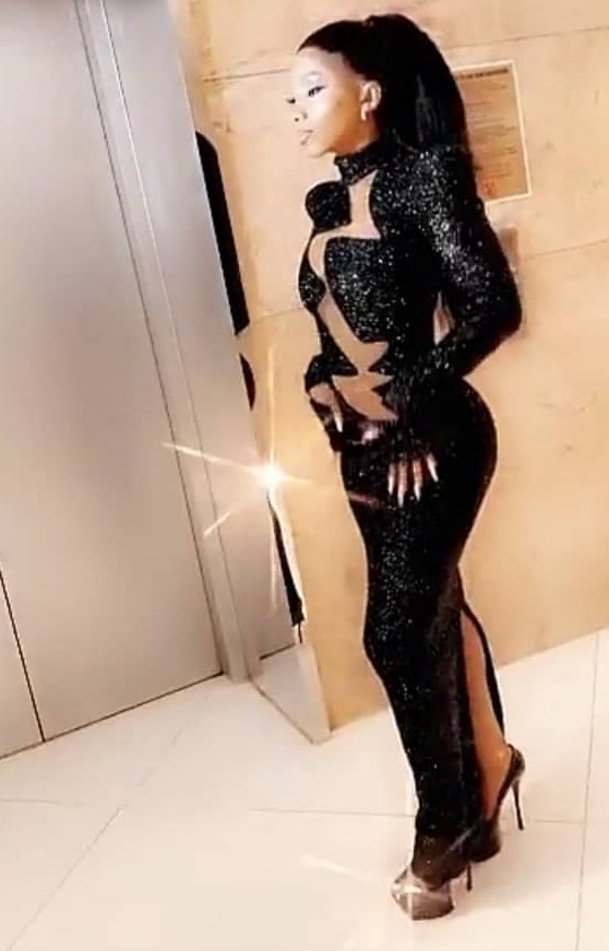 EtibadeElvis's tweet image. CruiseMaster and the Queen of Highlights
The ROLEXGANG, MY TOP2 PLEASE LET  ME CELEBRATE YOU 
I know Mike is having a classic meet n greet with his classic fans in Abuja and my Queen is championing the course of Freepress 🖤🖤 #MeetNGreetWithAireyys #MercyEffect #BelikeMercy