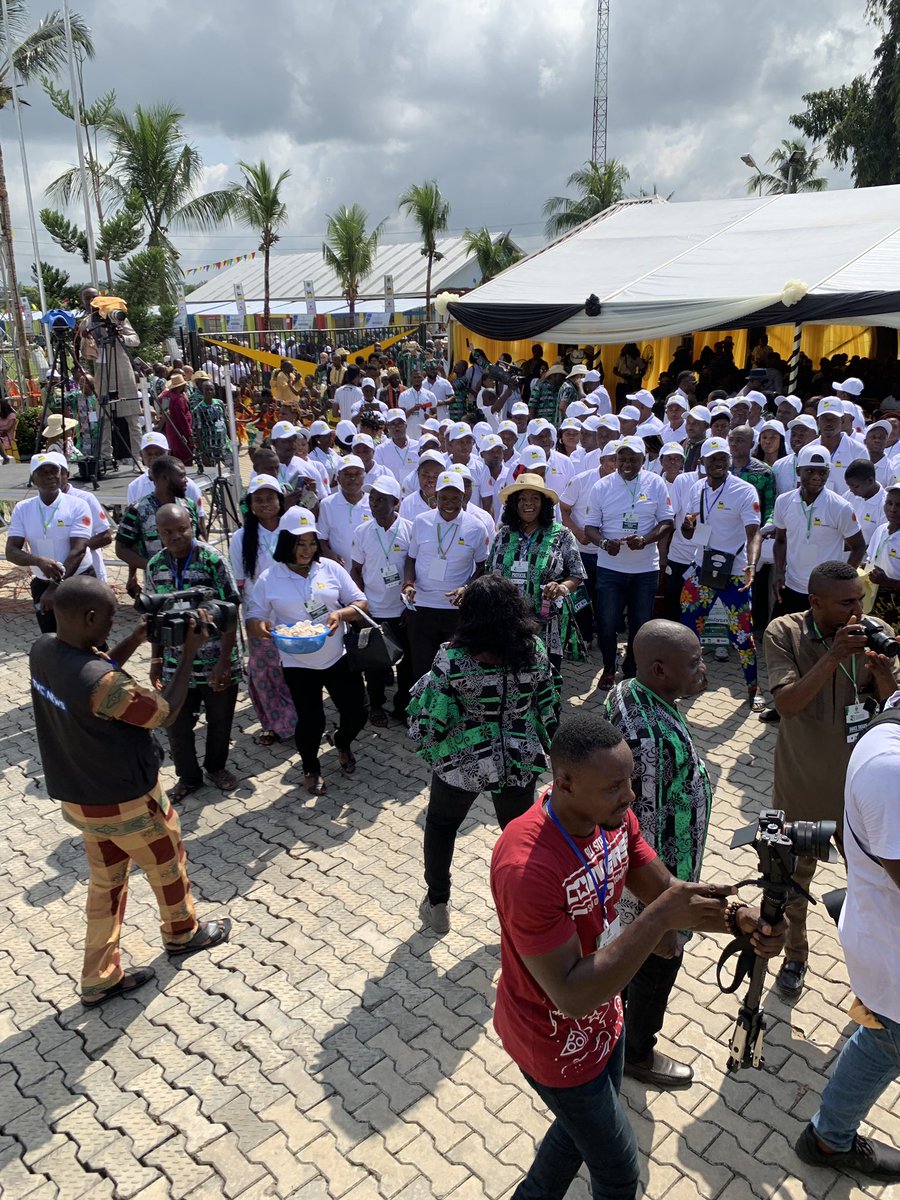 Oando_PLC's tweet photo. Welcome to Obie, Onelga, Rivers state!
We are at the 23rd #GreenRiverProject #FarmersDay celebration and the theme is "Farm and Fortune". Watch our Instagram stories and our twitter @oando_plc as we celebrate the achievements of the last planting season. #OandoCares #NAOCJV https://t.co/BTYjx7WFiJ