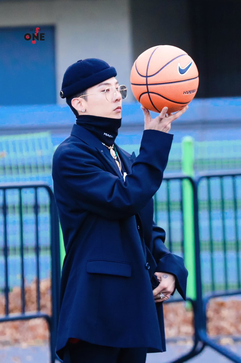 Bigbang 빅뱅 Music Photos Videos 19 11 23 G Dragon At Peaceminusone X Nike Air Force 1 Para Noise Event At Seoul Peace Plaza Click For More T Co Zvjz1hh5td Video