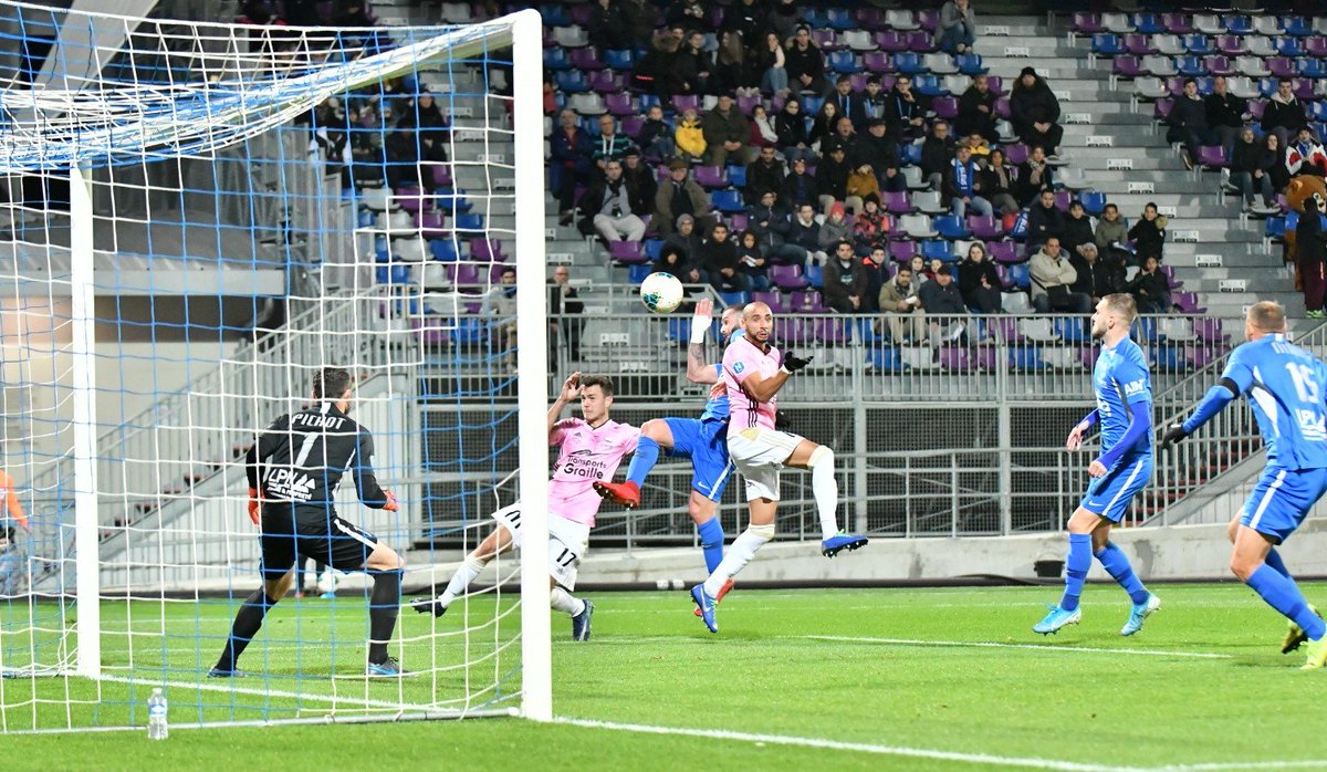 lepuyenvelayfc's tweet photo. #NationalFFF 🚨
🎥 Vidéo : le résumé du match @FBBP01 - Le Puy Foot !
➡ https://t.co/v6340JuXcL
#GoPonots 🔵⚪
📷 Sébastien Ricou / #LPF43 https://t.co/sPeyJCl03n