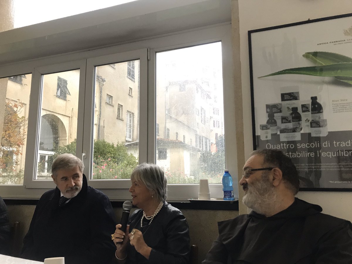 tizianaleopizzi's tweet photo. Farmacia di S.Anna la più antica bottega storica di Genova @buccipergenova @frateEzio @erealacci @alecavo #bpwitaly #Malta @stephaniefalzon  @tizianaleopizzi @GenovaCultura @Ducale_Genova #FidapaBPWItaly #aidda https://t.co/VDce0uUXVL