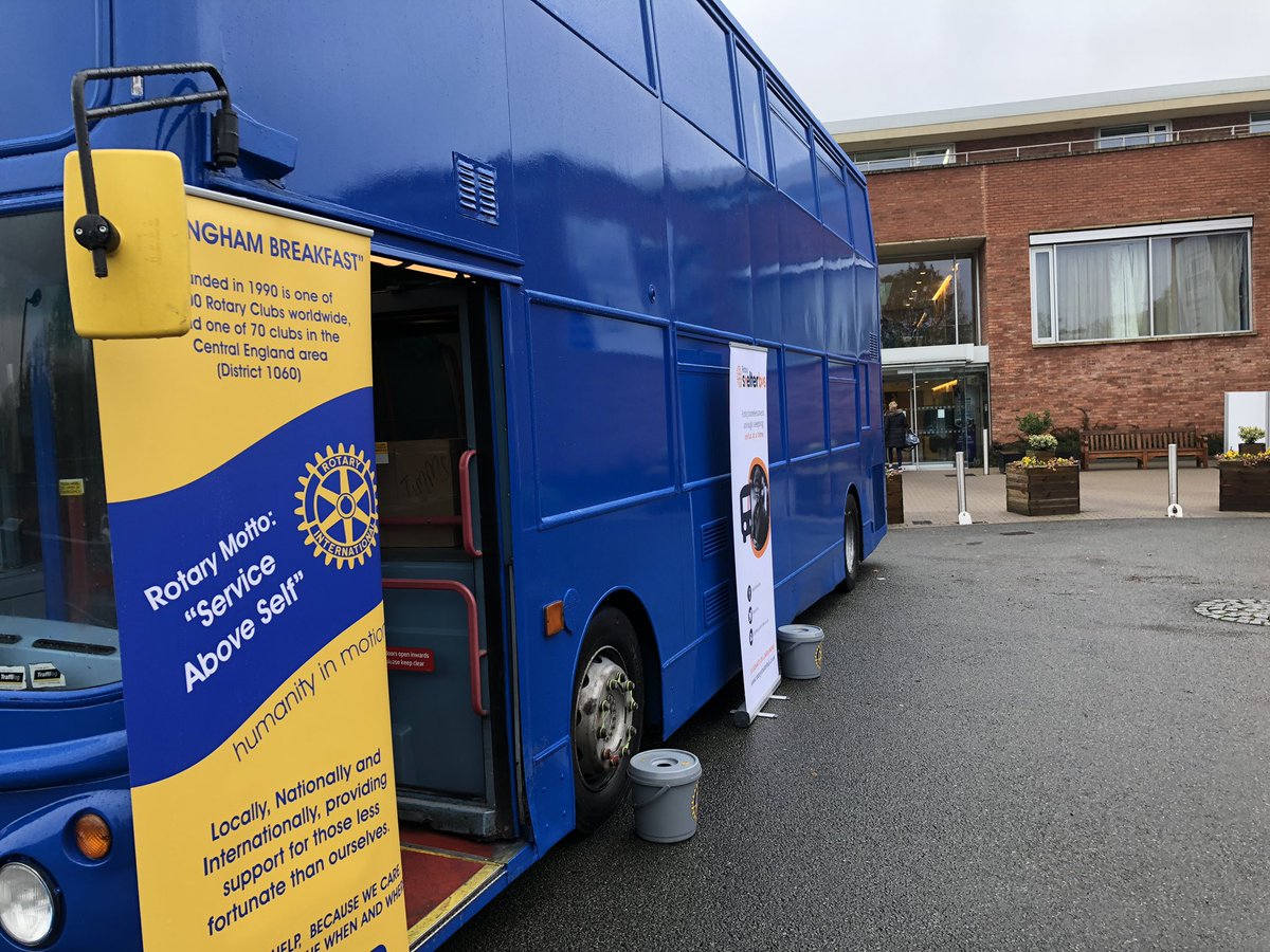 Rotary_Bus's tweet image. We’re here at the @EdgbastonPriory for our Rotary Showcase. Today we are showing our fellow rotarians around our fully fitted bus. #homelessbus #RotaryBus @RotaryGBI
