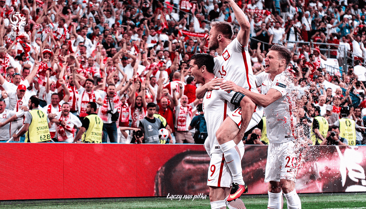 LaczyNasPilka's tweet photo. Powtórki niektórych zdjęć już się nigdy nie doczekamy... 😢 https://t.co/RsgJZunfo1