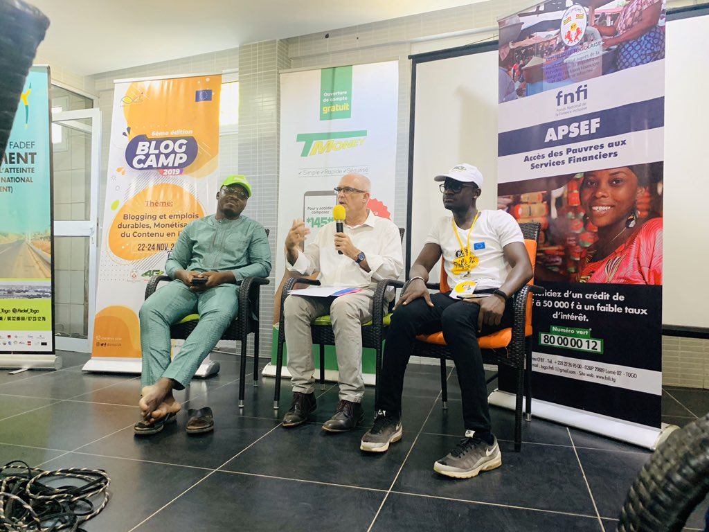 HKatchirika's tweet photo. Conférence de presse sur le lancement officiel du #Blogcamp228 @Blog228 @fnfi_togo @boad_official @togocel_tg @AmbUETogo @TogoDosi  #Défalé2019 #Blogcamp228 #Fadef https://t.co/WAVubAOzGF