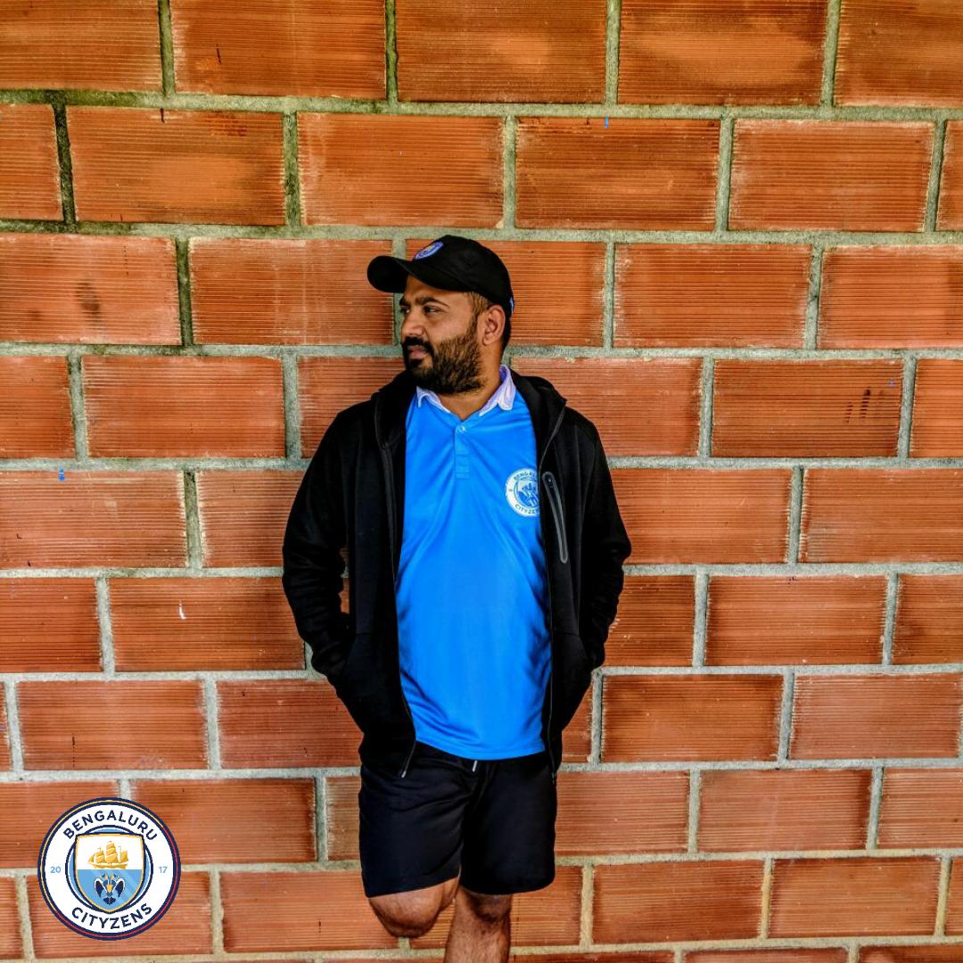 BLR_Cityzens's tweet photo. The boys showing off our 2019-20 season kit! 👕🔥 #BLRCityzens #ManCity #ManCityBangalore #MCFCBSC #WeAreCity #premierleague #football #kit #jersey #MCFCOSC #ManCityOSC https://t.co/DvRfcPFU0L