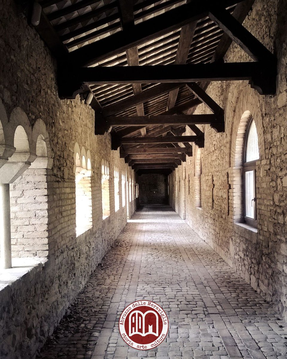 adm_ufficiale's tweet photo. 🏛️ La perfetta geometria del portico.
Abbazia di San Giovanni in Venere. Fossacesia (CH)
--⠀
📸 Archivio fotografico di #abruzzodellemeraviglie⠀
--⠀
🏷️ #Abruzzo https://t.co/EJclWzLAws