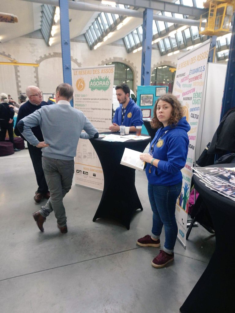 Présent.e.s sur la deuxième journée du Temps fort des Solidarités, toujours pour échanger autour de l'<a href="/Agorae_Brest/">AGORAé Brest</a> ! 
cc <a href="/finistere_29/">Département du Finistère</a> <a href="/La_FAGE/">FAGE</a>