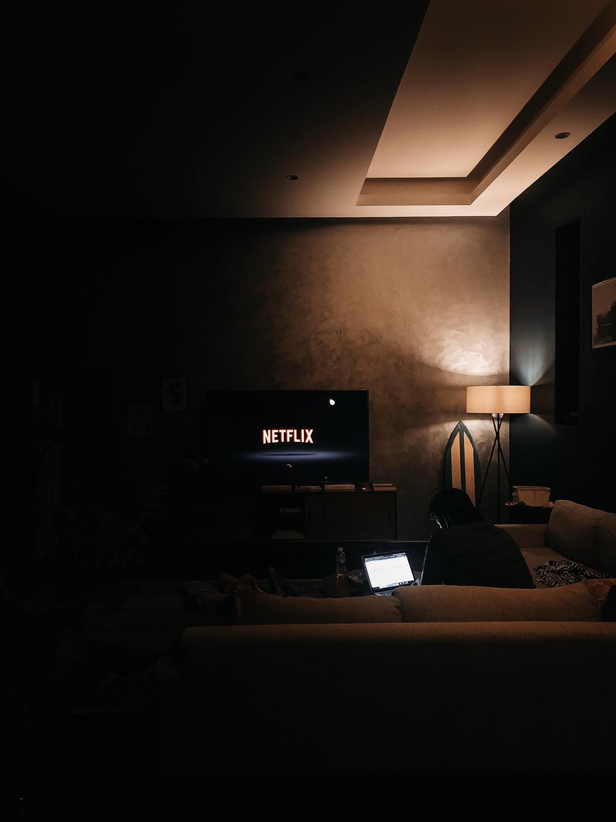 _smoooor's tweet image. ليّالي الشتاء دائما تفوز .. 🖤🖤