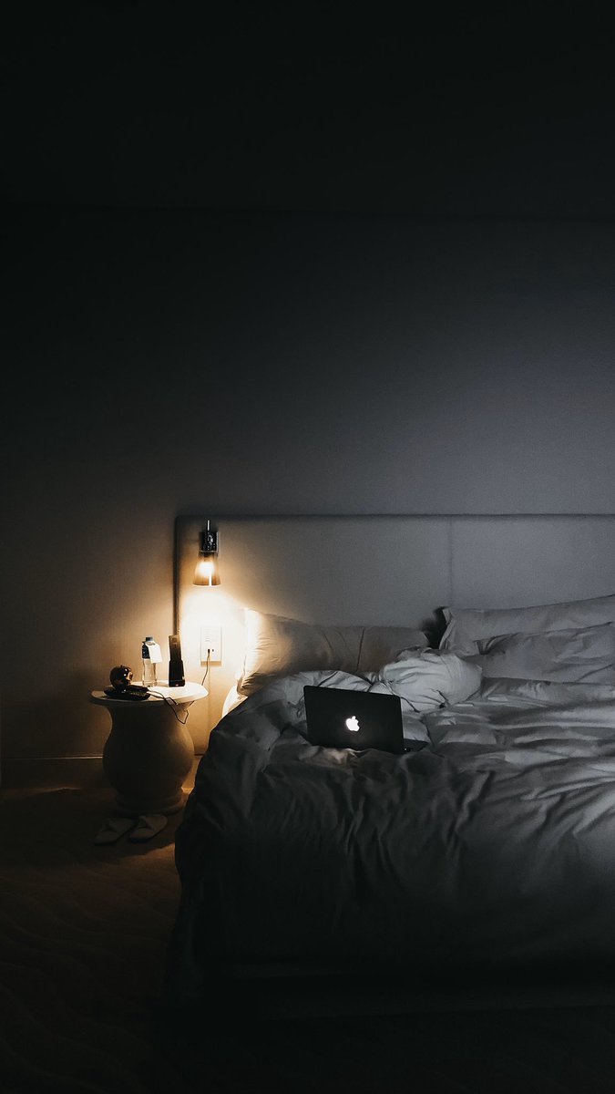 _smoooor's tweet image. ليّالي الشتاء دائما تفوز .. 🖤🖤