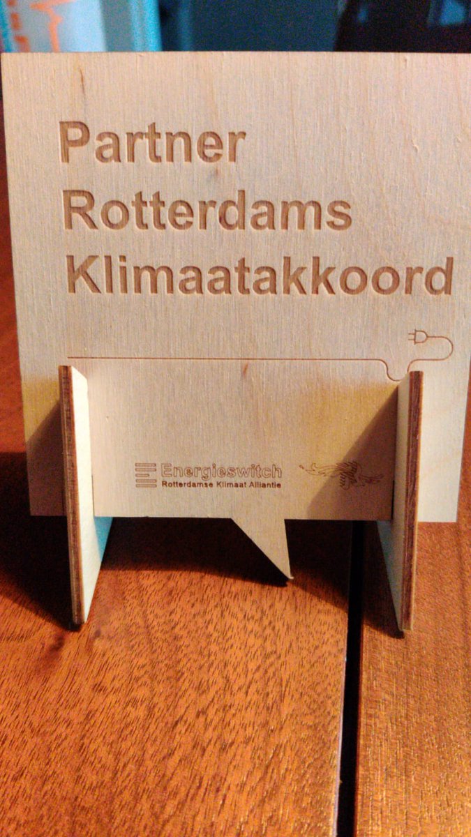 basvanderpol's tweet photo. Met @AIRrotterdam partner Rotterdams Klimaatakkoord. Energie, klimaat & sociaal-ruimtelijke ontwikkeling Rotterdam zijn onlosmakelijk verbonden #SMC19 #RAM19 #ontwerpkracht010 https://t.co/miUM6D71zD