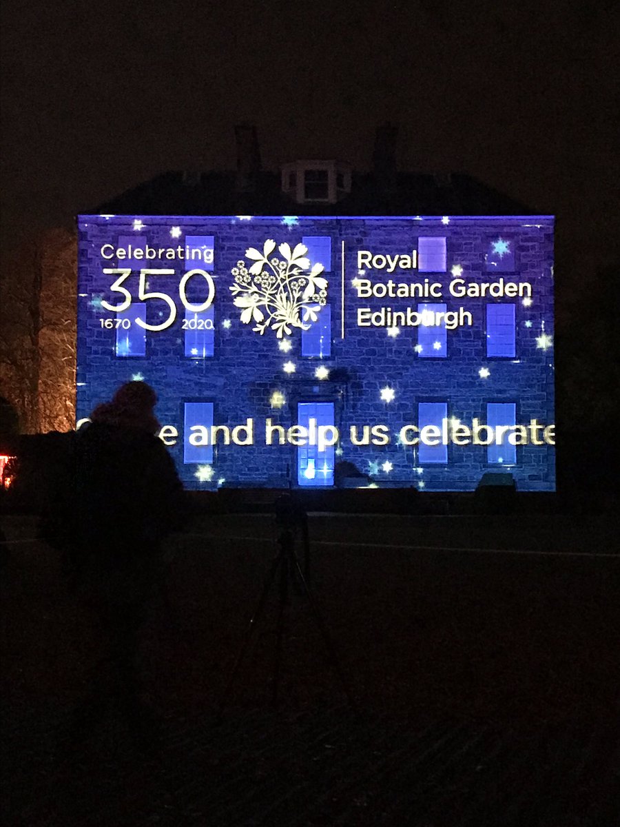 JusstMo's tweet photo. @TheBotanics #botaniclights I recommend a visit to The Botanic Lights in Edinburgh’s beautiful Botanic Gardens which started last evening https://t.co/SDx8SlzKMX