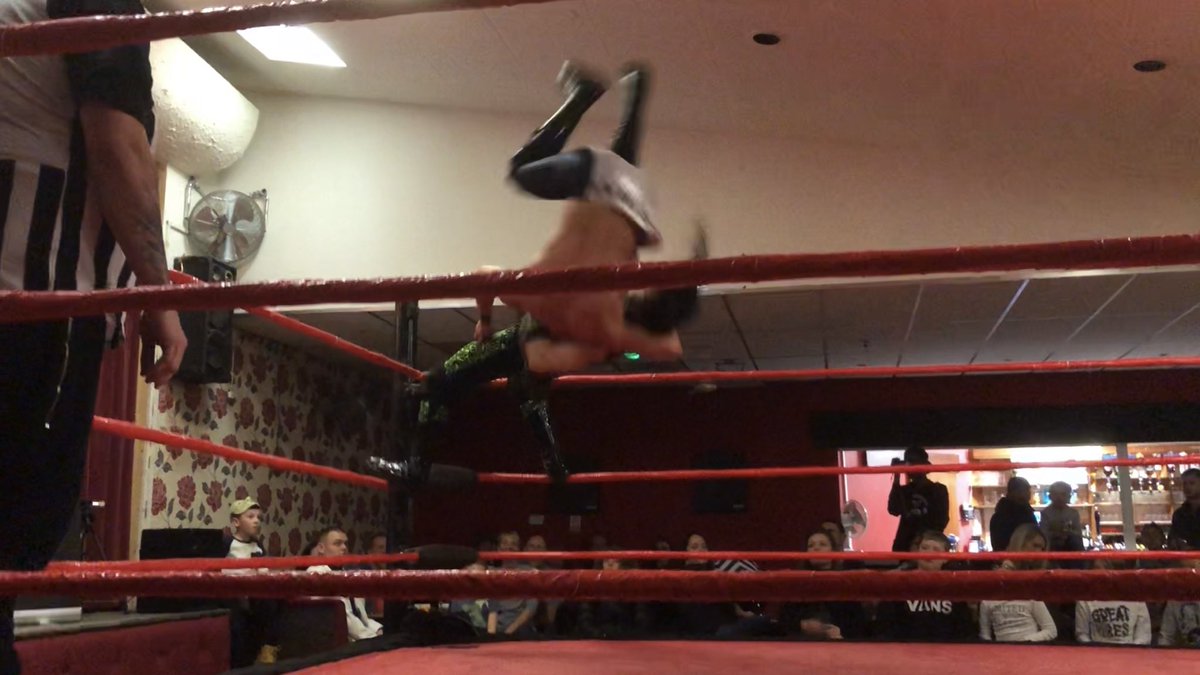 markypotter316's tweet photo. @KSWGuitarHero defended the British championship against @MitchStormKSW as the king of the case cashed it but came up short due to being hit with the case behind the refs back. Great match @KStarWrestling https://t.co/r0rBqBGJZA