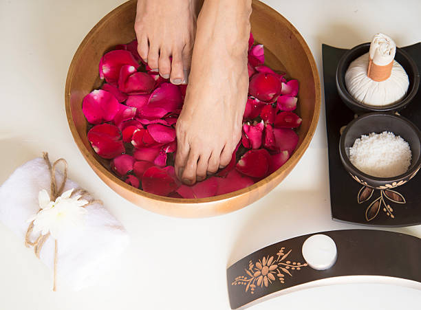 LashSalonUk's tweet photo. The Spa #Pedicure with Mask at its finest! This includes a lower #leg and #foot exfoliation, nail &amp; cuticle grooming, as well as a hydrating Shea Butter massage cream.
For Appointment visit : https://t.co/9tN0FAzRsC
#lashsalon #skin #beauty #wax #hair #spa https://t.co/6uo4Kc4v0I