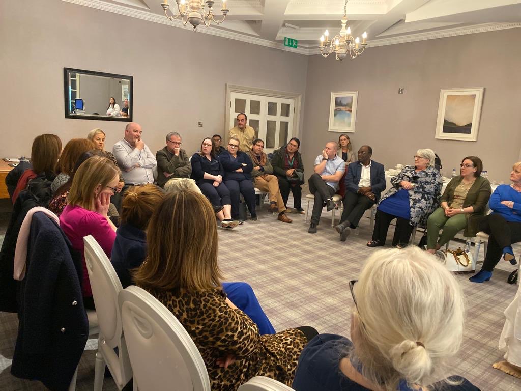 butt_ashrafbutt's tweet photo. Great session in Slieve Russell last night. Emergency medicine, haemovigilance, Surgical teams attending the major  hemorrhage protocol Moulage and eFast scan training session. Brilliant Moulage by ED/Hemovigilance https://t.co/9iwF323sdw