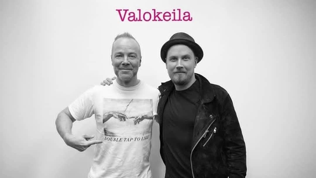 UKfanisivu's tweet photo. Lataa Suplan sovellus sovelluskaupasta ja kuuntele @Uniklubiband :in Jussin lähes tunnin mittainen haastattelu Valokeila-podcastin tiimoilta. Löytyy Suplasta hakusanalla 🔍 Uniklubi

(Jos siis et ole vielä kuunnellut!) 

#uniklubi #uniklubi20v #suplafi #valokeila https://t.co/AZhTU57XDW
