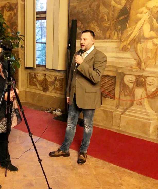 santangeloitalo's tweet photo. #Agroalimentare #bio 4.0 oggi a Torino #BluDev tecnologia digitale di #tracciabilità #biofingerprint #blockchain #FBchain #FarzatiTeam @TeresaBellanova @gciardella @FarzatiT https://t.co/fAmcm1mCp0