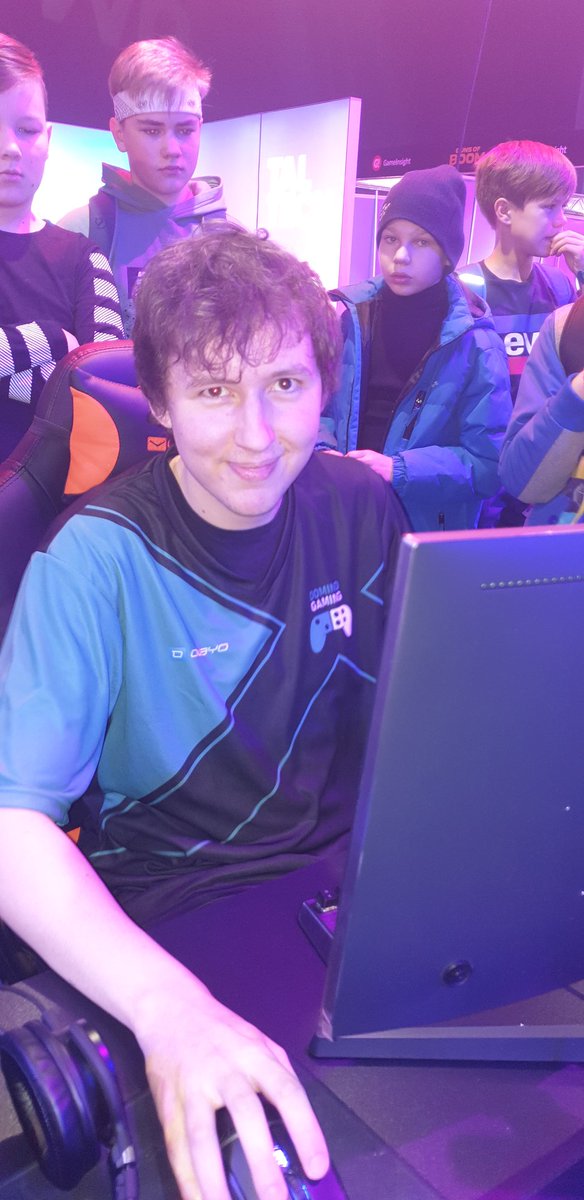 DominoGamingOU's tweet photo. Come and challenge @shokzolaad at 1v1 here at @hypertownexpo #csgo #dominogaming #estonia #hypertown https://t.co/0BW74AgbTJ