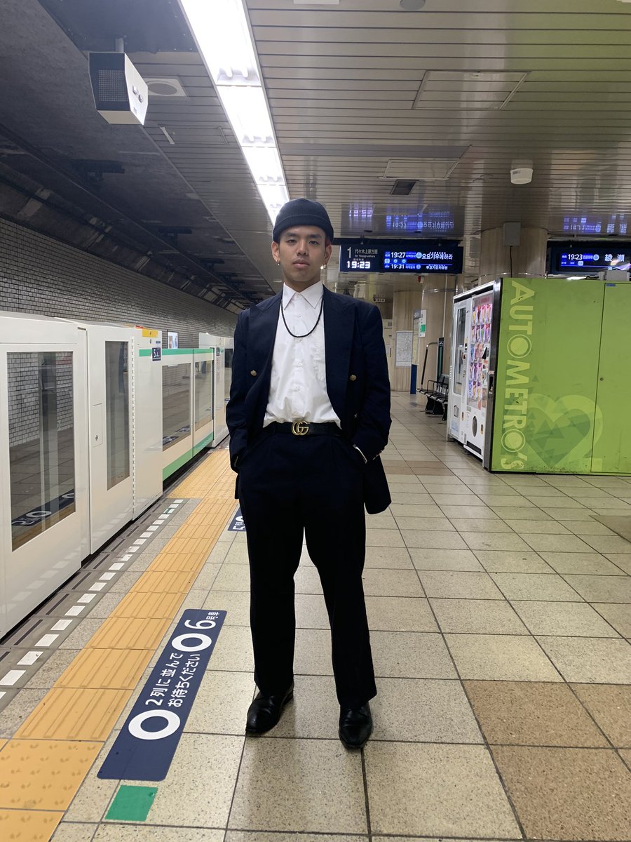 aka_luga's tweet photo. ハイスクールスラックス https://t.co/sC45G8nQvx