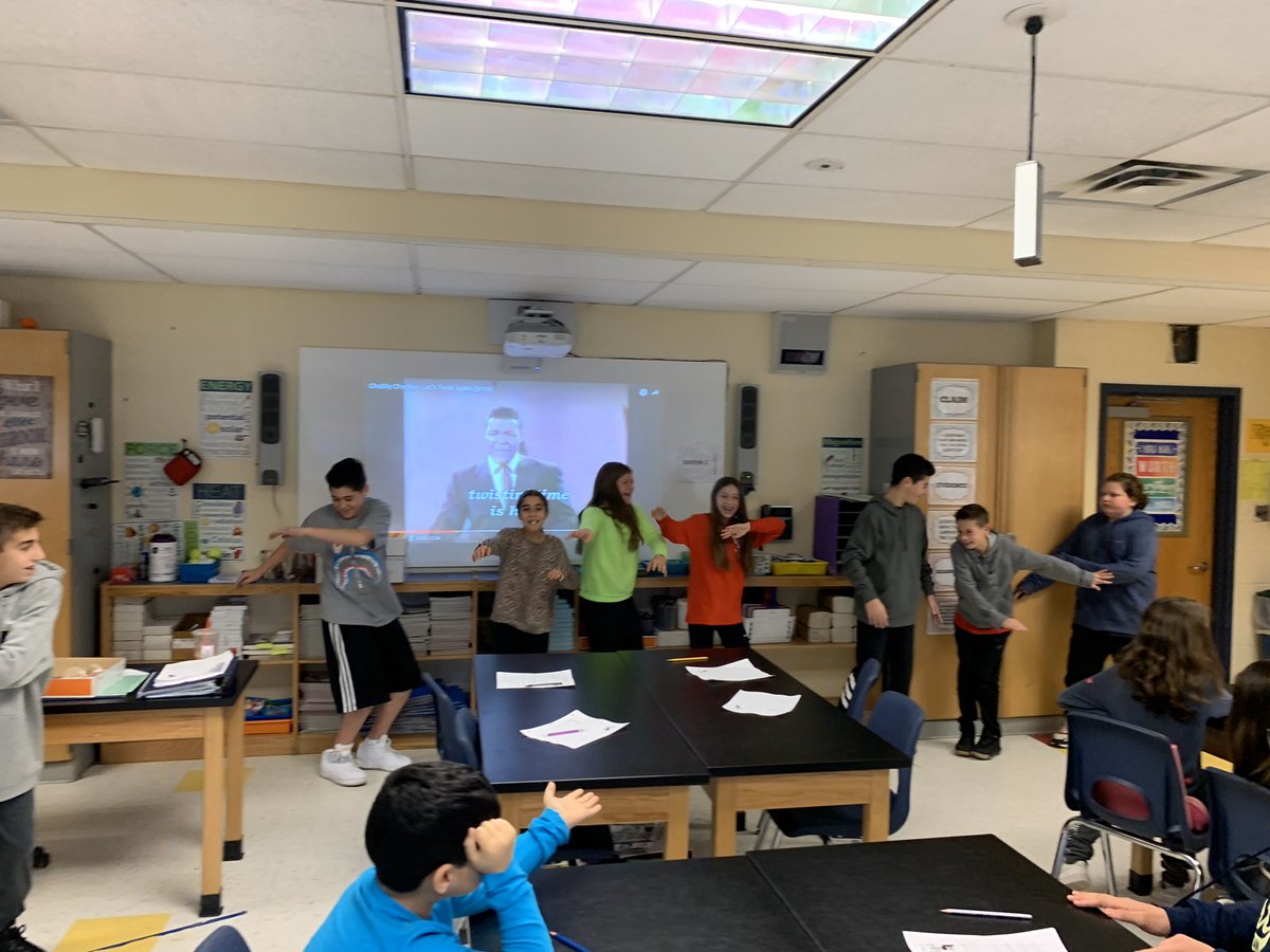 jsheehan927's tweet photo. Mrs. S’ 7th graders demonstrated Newton’s Third Law of Motion while dancing to Chubby Checker!  #RMSScience #RoslynSchools @RoslynMS @DaveLaz1 @cjohanson45 @m_goldspiel https://t.co/BERt62yrvz