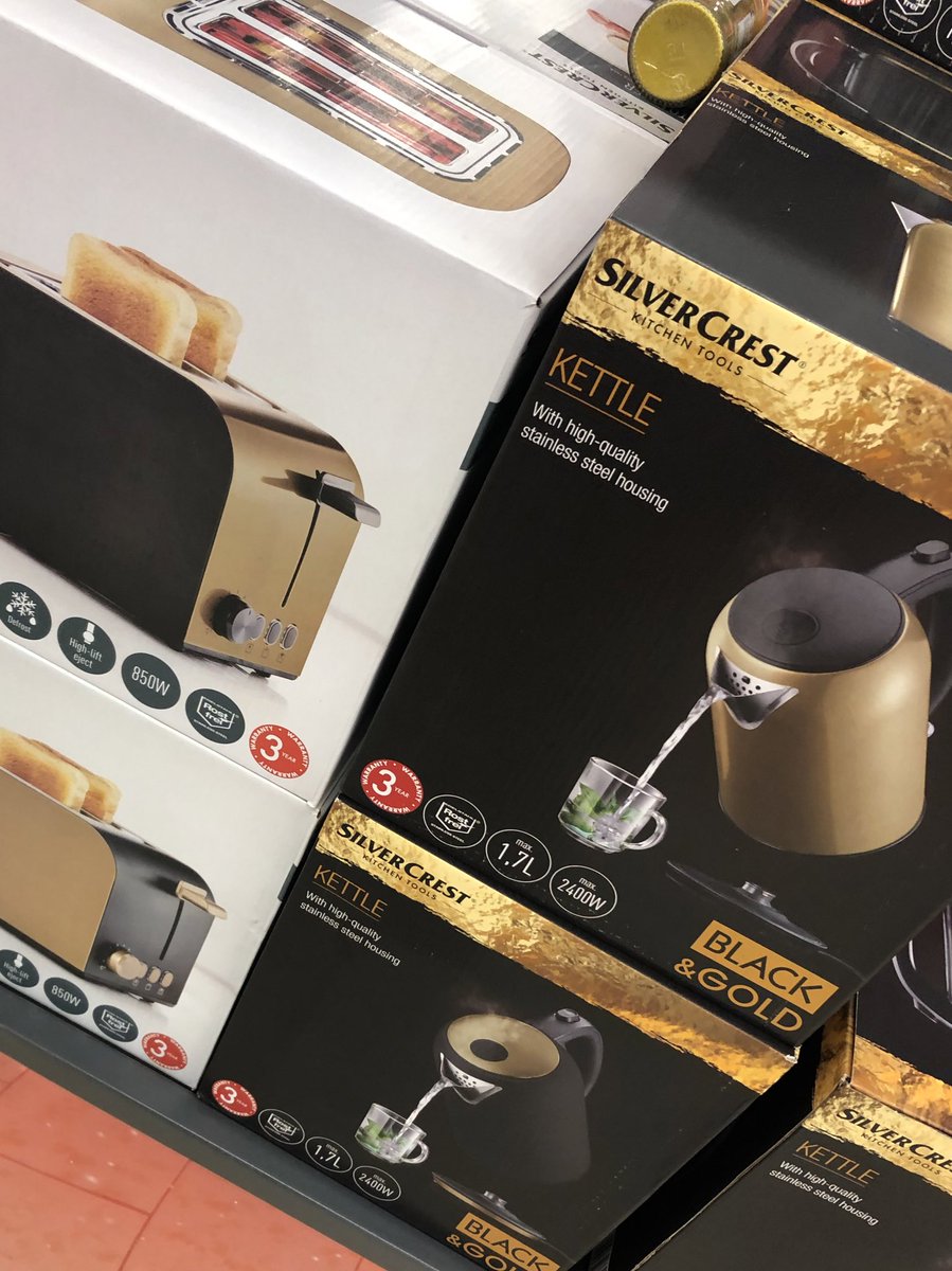 Look at these bling-ass toasters and kettles they have today. I bet even Kim and Kanye don’t have ones like these. This place is the nexus of all joys, I swear to god.