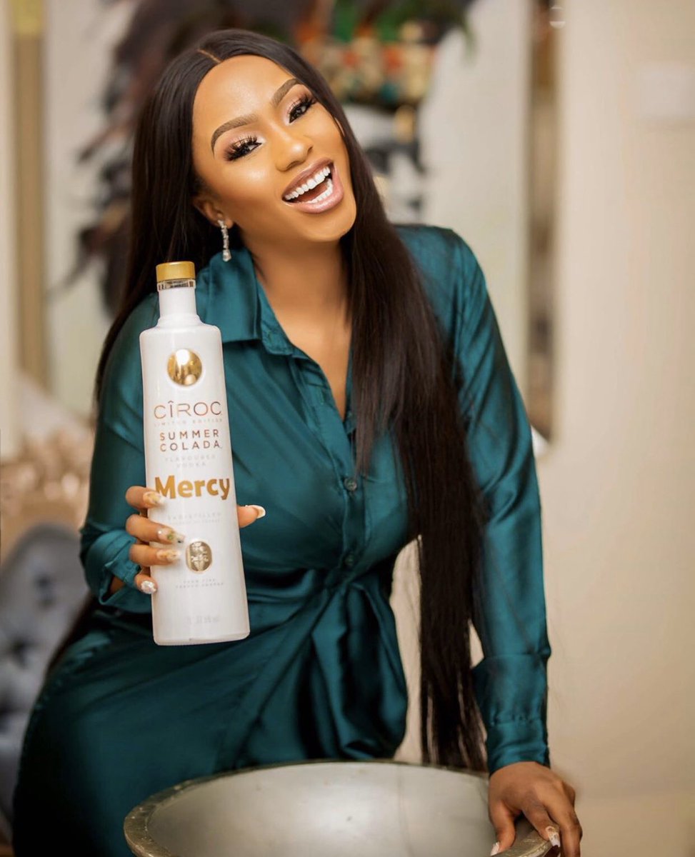 real_mercyeke's tweet photo. Iโm thrilled to be officially partnering with @cirocvodka
The story makes the Glory so much sweeter.
Letโs go the Ciroc Summer Colada way fanmily๐๐ก #paidpartnership
#MercyXCiroc
#CirocGirl
#MercyColada ๐ธ
#ad https://t.co/UTSc5SO4ZG