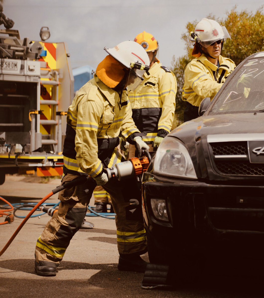 schs448's tweet photo. @SA_MFS St Marys Station Open Day activities - lots of visitors in splendid conditions #sametrofireservice #sametropolitanfireservice #adelaidefire #stmarysstation #fireservice #firetruck #fireengine #firefighters #fireandrescue #scania #technicalrescue #roadcrashrescue https://t.co/PsEG4L3wKp
