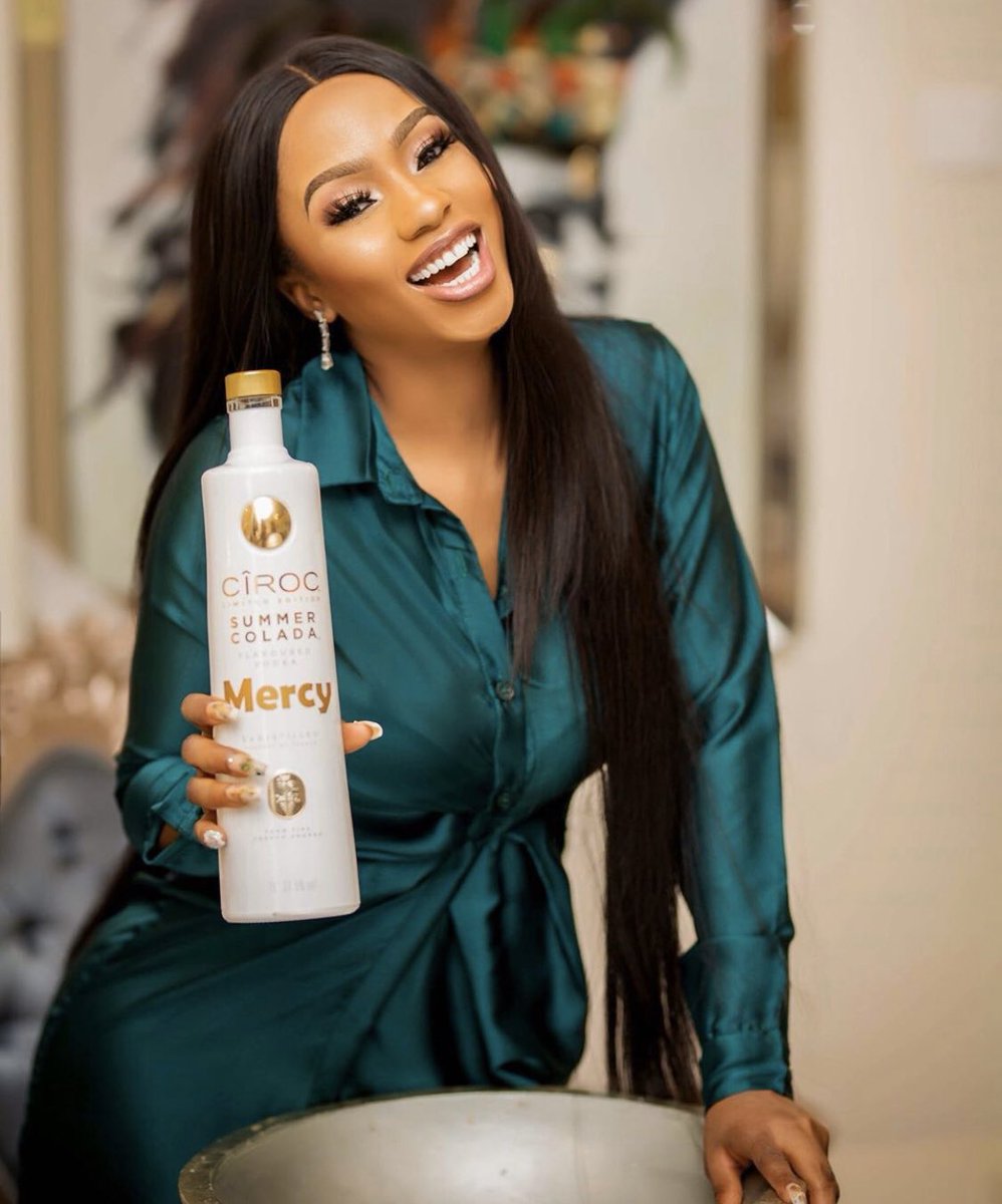 ObiJenifer's tweet photo. #MercyColada #MercyCiroc https://t.co/1Pw18fP0Ym