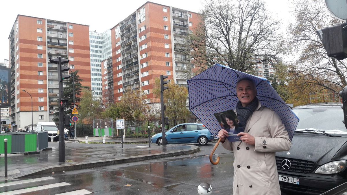 Une équipe soudée, à votre écoute pour préparer l'avenir &amp; un accueil toujours chaleureux, même sous la pluie ❤☔
#Levallois