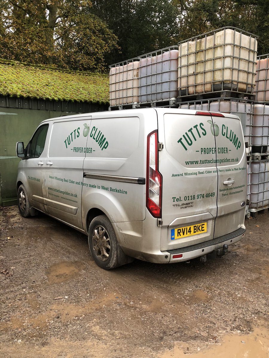 tuttsclumpcider's tweet photo. Thought we better show our #WorkHorses that we love them ๐ฌ #fleetclean #deliveries #propercider https://t.co/cvw92jEz1g