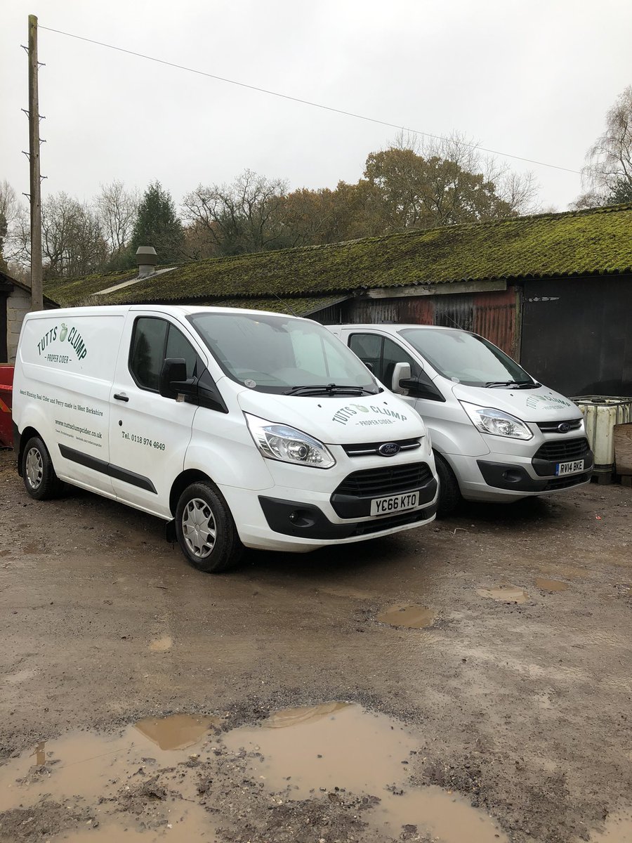 tuttsclumpcider's tweet photo. Thought we better show our #WorkHorses that we love them ๐ฌ #fleetclean #deliveries #propercider https://t.co/cvw92jEz1g