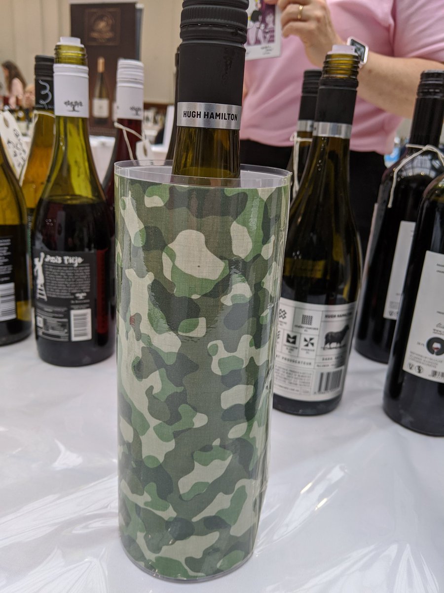 Overnight this wine has parachuted into @ThreeWineMen
It's on a covert, under the radar mission and has made its way to the Helver table to hook up with its New World allies.
#wine #newworldwine #wines #threewinemen #hughhamilton #australianwine