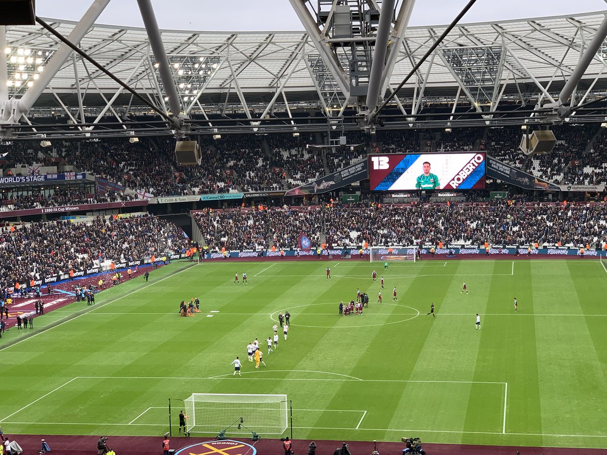 weirdbeerguysc's tweet image. #COYI I love being a Season Ticket Holder at @WestHam !! Glad I could make it over! @LondonStadium keeps getting better &amp;amp; better! #PLUSA