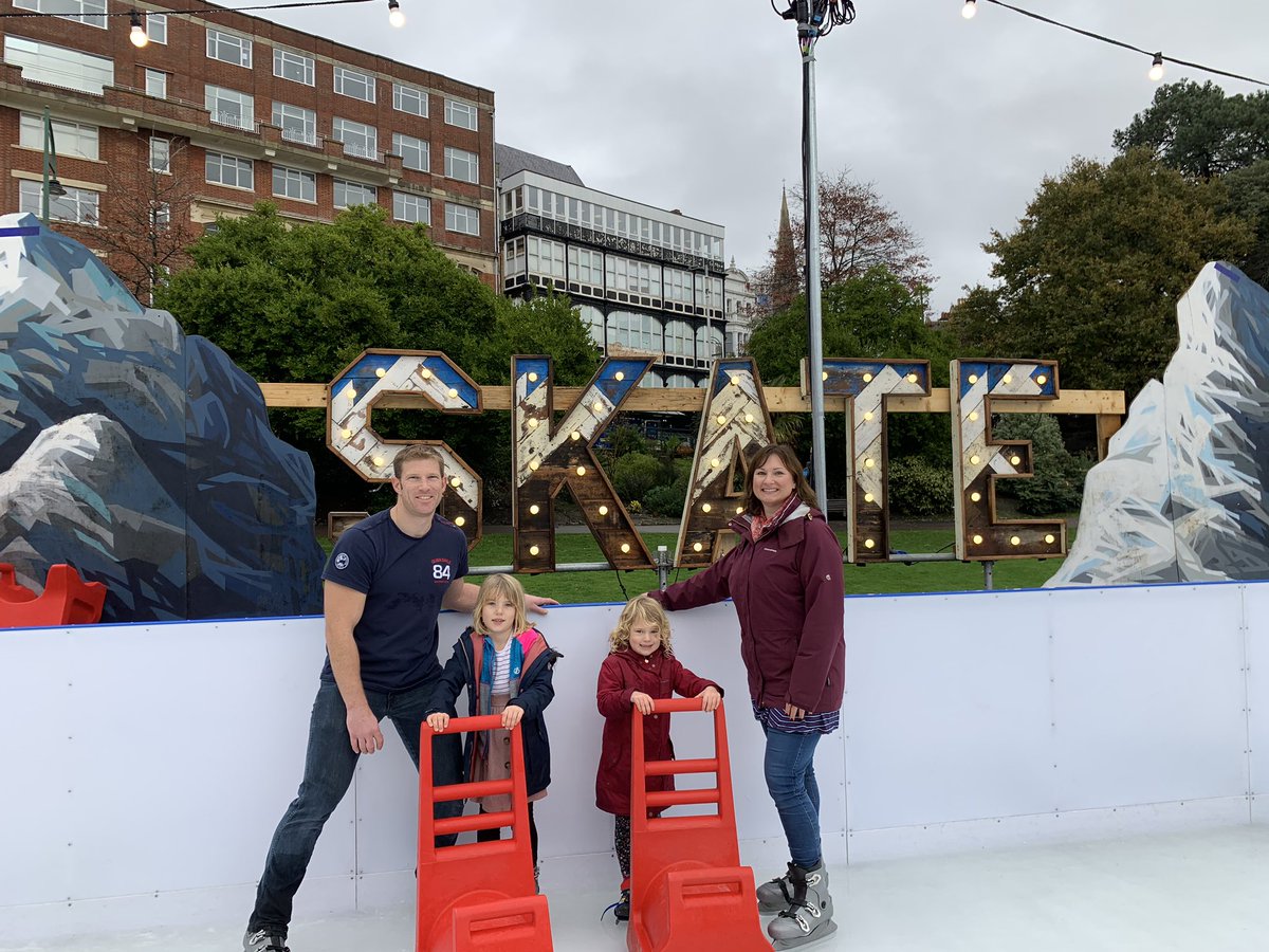 TinBoxTraveller's tweet image. So, it turns out I have no talent for ice skating but Mr Tin Box does! Clearly too many Sunday’s spent at the roller disco in his teens! But what great fun and an amazing hot chocolate to warm up with afterwards at SKATE alongside the #ChristmasTreeWonderland in Bournemouth [AD]
