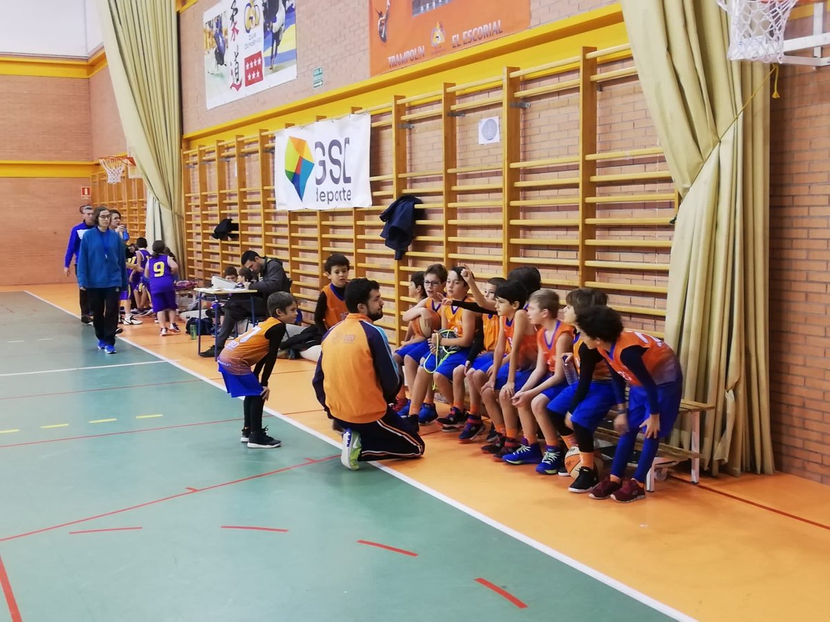 kikepale's tweet photo. Mañana de #Baloncesto en @gredossandiego #ElEscorial. Victorias de los equipos benjamin y Alevin y derrotas, muy disputadas de los dos equipos categoría infantil. #Basquet. #GoGSD #SomosEquipo https://t.co/bHaUr1H23b